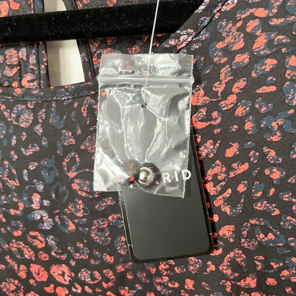 torrid Black and Burgundy Puff-Sleeve Animal Print Blouse - Picture 7 of 11